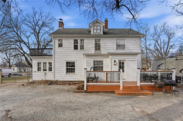 831 S Willow Street, Ottawa, KS 66067