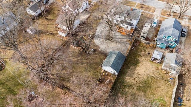 831 S Willow Street, Ottawa, KS 66067