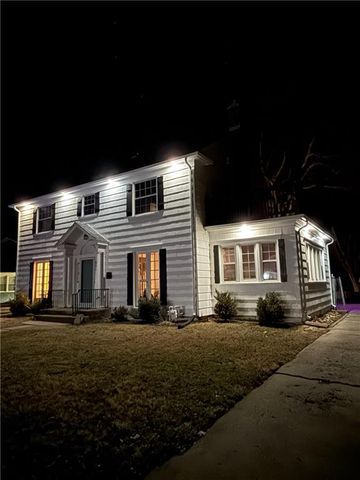 831 S Willow Street, Ottawa, KS 66067