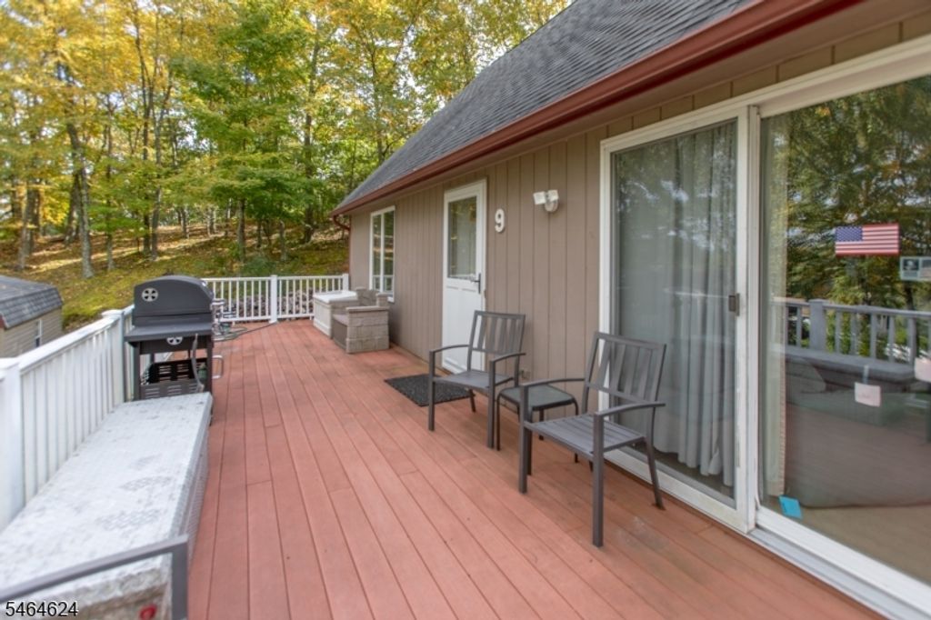 9 White Pine Trl, Wantage Twp., NJ 07461 — photo 2