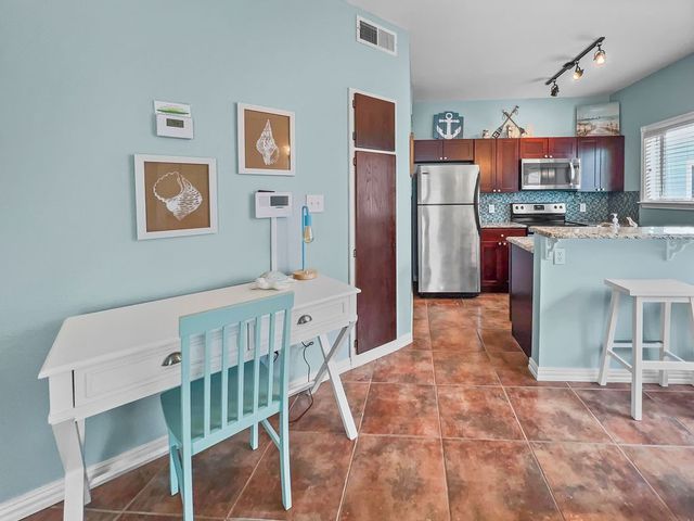 15010 Leeward Dr 701, Corpus Christi, TX 78418
