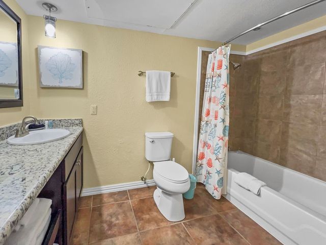 15010 Leeward Dr 701, Corpus Christi, TX 78418