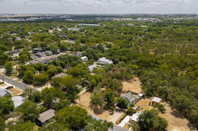 6011 Ponca ST, Austin, TX 78741