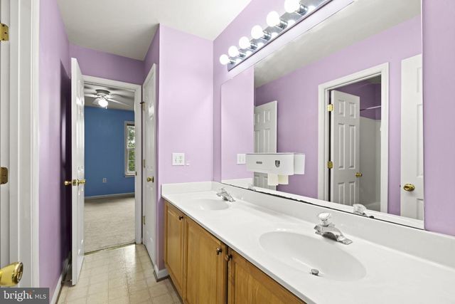 177 COVENTRY LN, Harpers Ferry, WV 25425