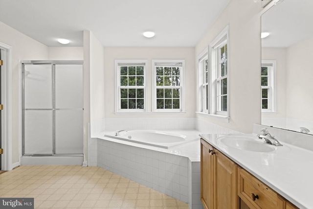 177 COVENTRY LN, Harpers Ferry, WV 25425