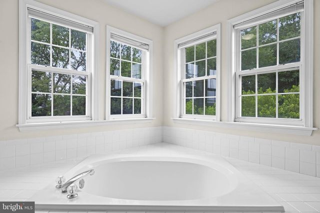 177 COVENTRY LN, Harpers Ferry, WV 25425
