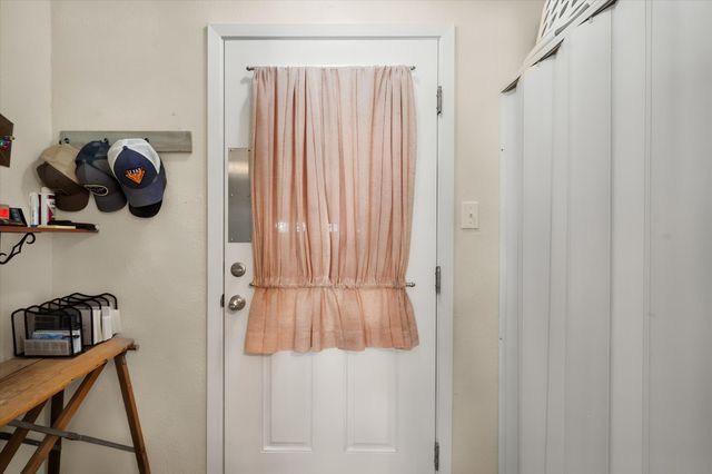 1204 Chester Street, Cleburne, TX 76033