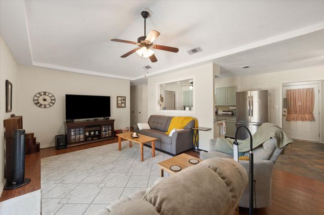 1204 Chester Street, Cleburne, TX 76033