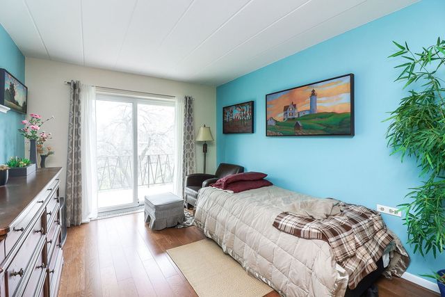 5300 Walnut Avenue 4D, Downers Grove, IL 60515