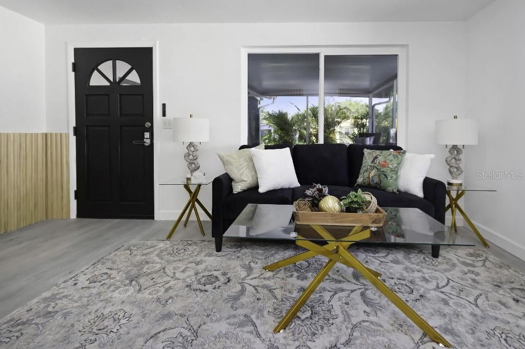 Image 3 of property listing at 5413 15TH AVENUE S, Gulfport, FL 33707