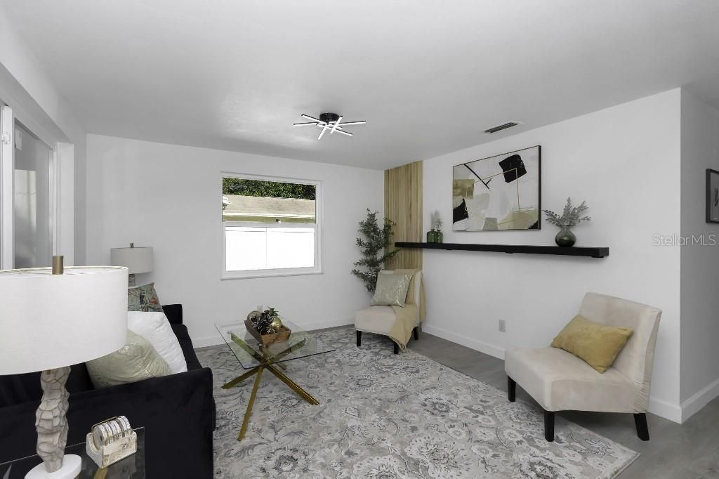 Image 6 of property listing at 5413 15TH AVENUE S, Gulfport, FL 33707