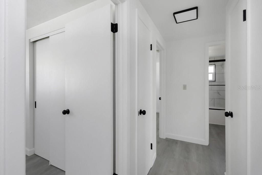 Image 9 of property listing at 5413 15TH AVENUE S, Gulfport, FL 33707