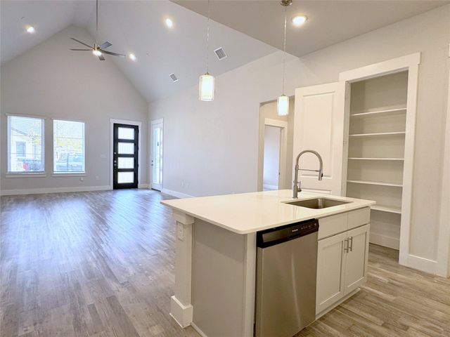 3151 Winter Rose Way 31, Arlington, TX 76005