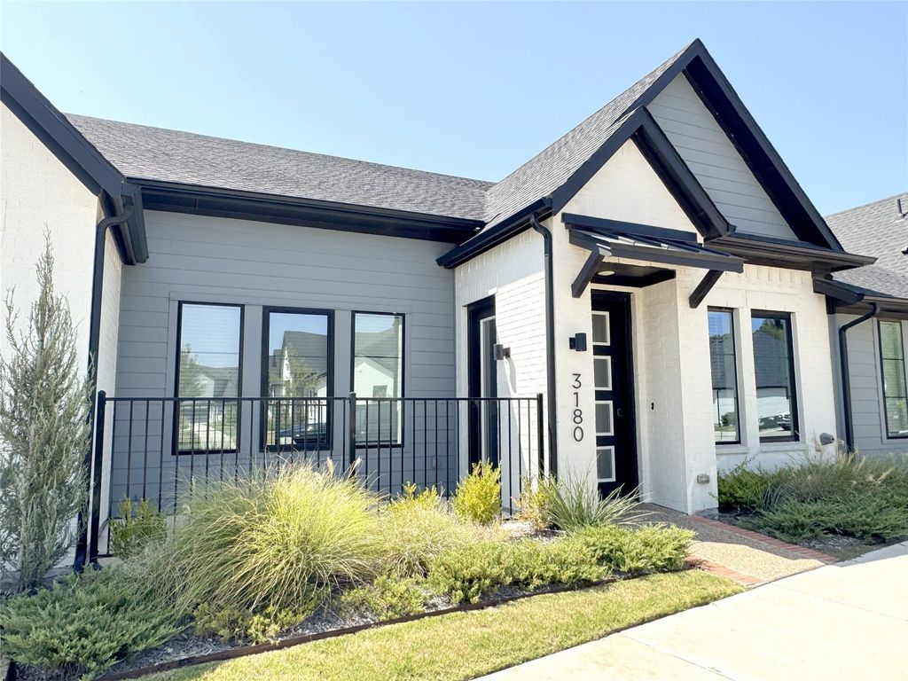 3151 Winter Rose Way 31, Arlington, TX 76005