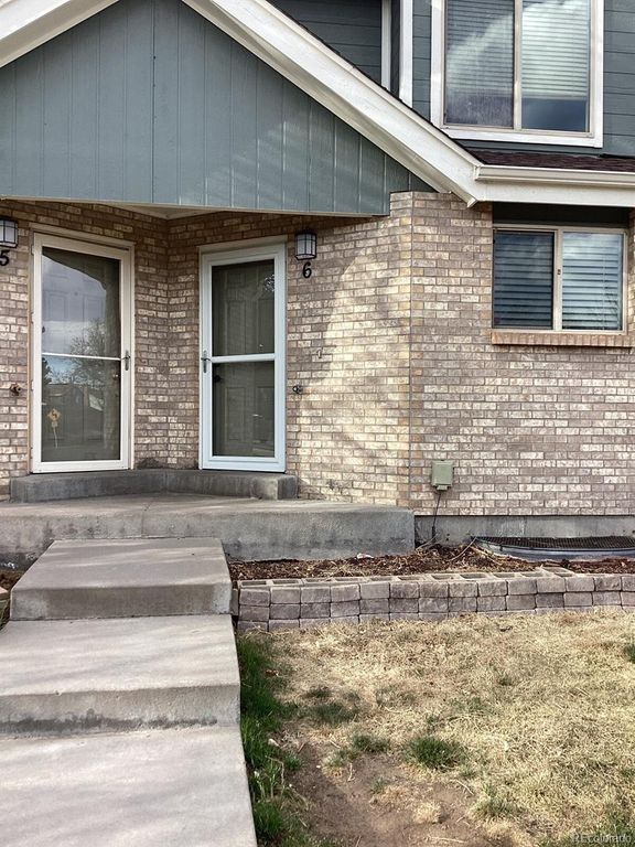 8733 Cornell Avenue W 9, Lakewood, CO 80228