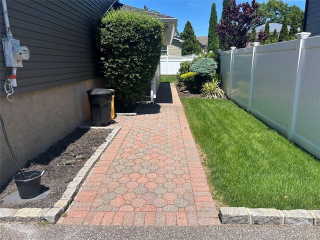 106 Roy Street, Massapequa, NY 11758