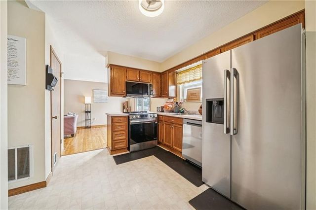 440 Shelbourne Dr, Plum Boro, PA 15239