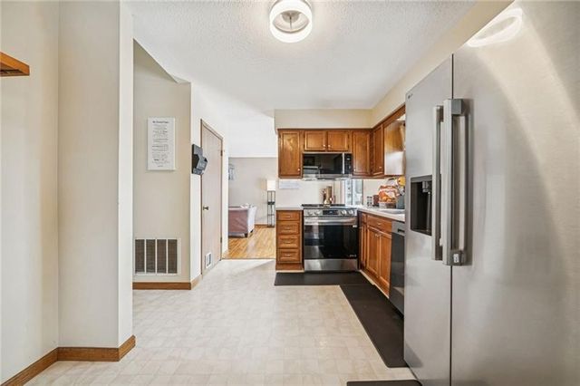 440 Shelbourne Dr, Plum Boro, PA 15239