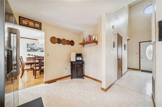 440 Shelbourne Dr, Plum Boro, PA 15239