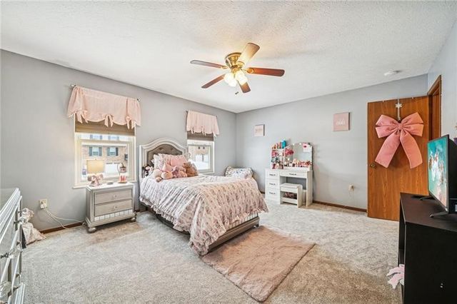 440 Shelbourne Dr, Plum Boro, PA 15239