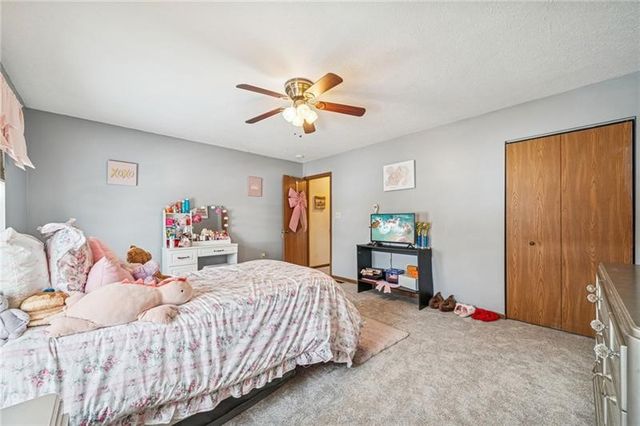 440 Shelbourne Dr, Plum Boro, PA 15239