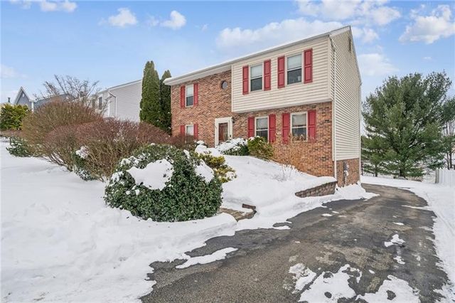 440 Shelbourne Dr, Plum Boro, PA 15239