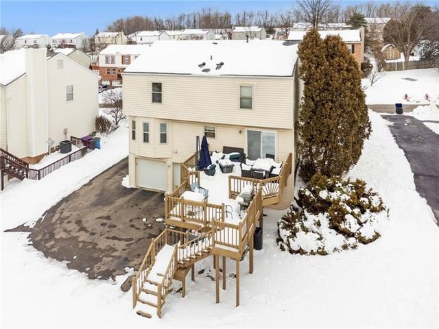 440 Shelbourne Dr, Plum Boro, PA 15239