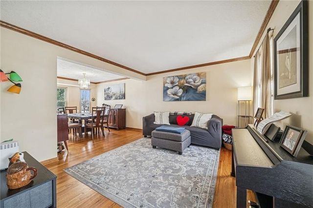 440 Shelbourne Dr, Plum Boro, PA 15239