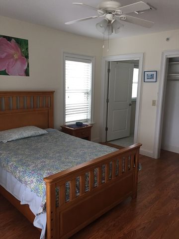 1044 Victoria B-29, New Bedford, MA 02745