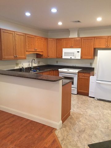 1044 Victoria B-29, New Bedford, MA 02745