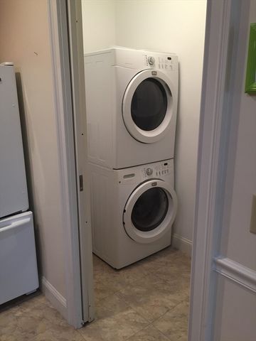 1044 Victoria B-29, New Bedford, MA 02745