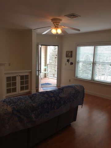 1044 Victoria B-29, New Bedford, MA 02745