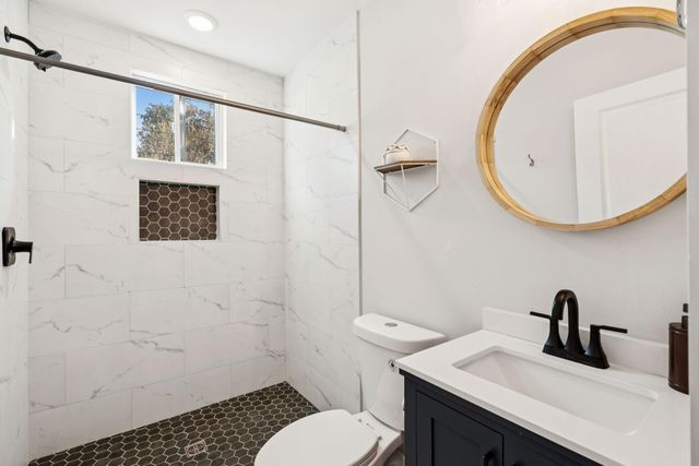 2384 Cambridge Avenue, North Charleston, SC 29405