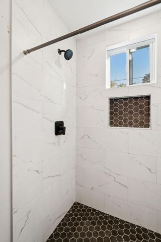 2384 Cambridge Avenue, North Charleston, SC 29405