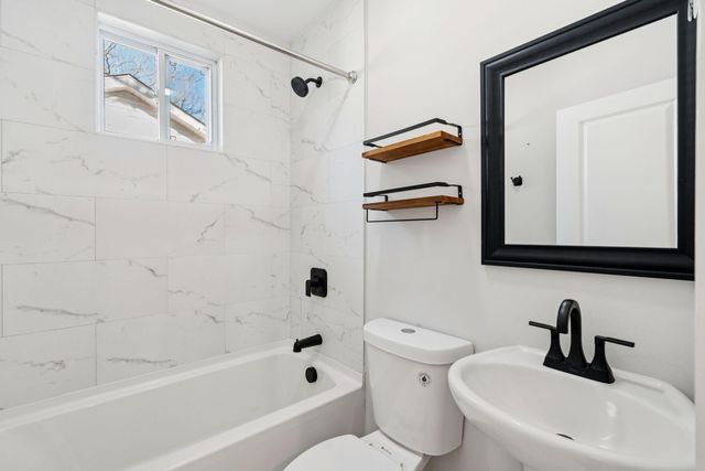 2384 Cambridge Avenue, North Charleston, SC 29405