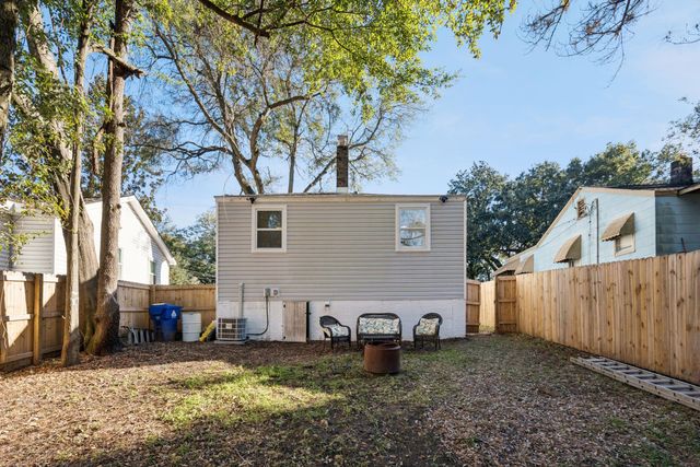 2384 Cambridge Avenue, North Charleston, SC 29405