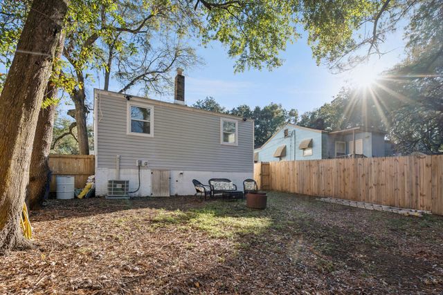 2384 Cambridge Avenue, North Charleston, SC 29405