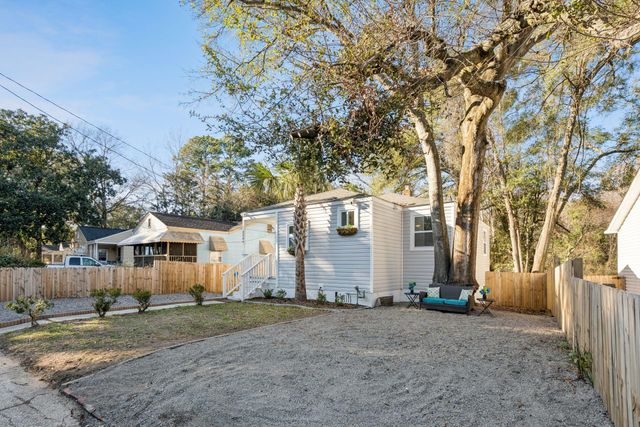 2384 Cambridge Avenue, North Charleston, SC 29405