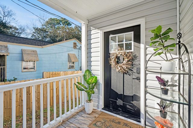 2384 Cambridge Avenue, North Charleston, SC 29405