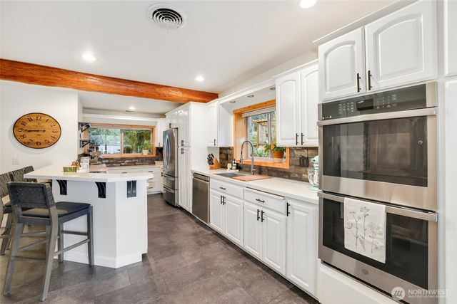 12528 Clear Lake North Road E, Eatonville, WA 98328