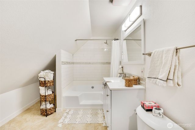 12528 Clear Lake North Road E, Eatonville, WA 98328