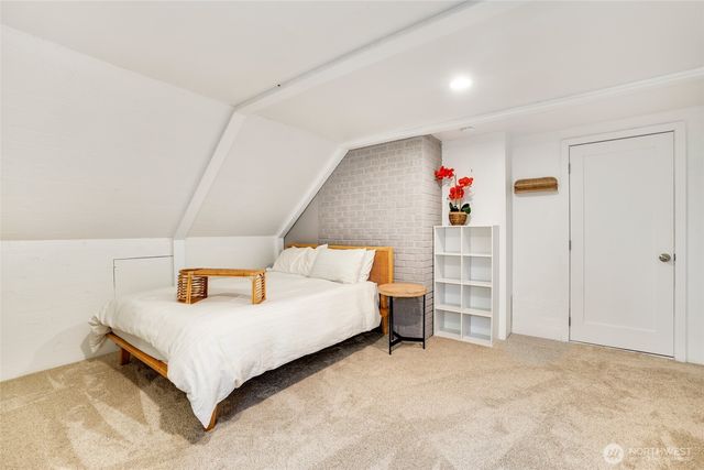 12528 Clear Lake North Road E, Eatonville, WA 98328