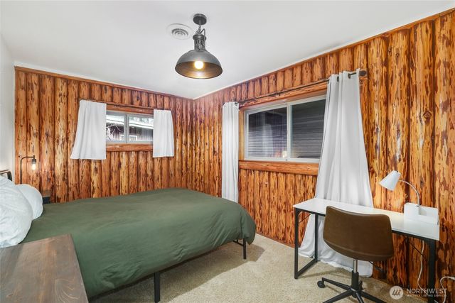 12528 Clear Lake North Road E, Eatonville, WA 98328