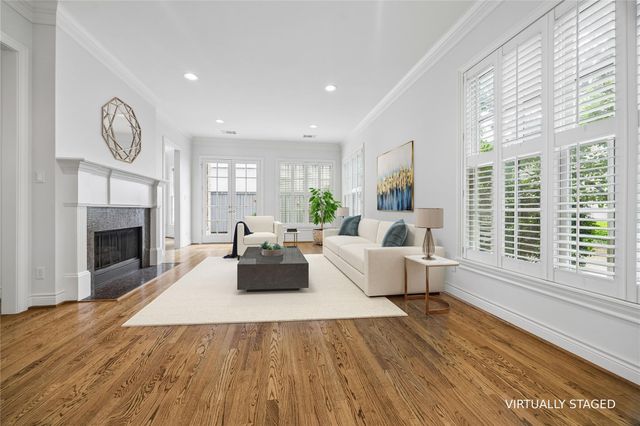 2211 Augusta Drive 25, Houston, TX 77057