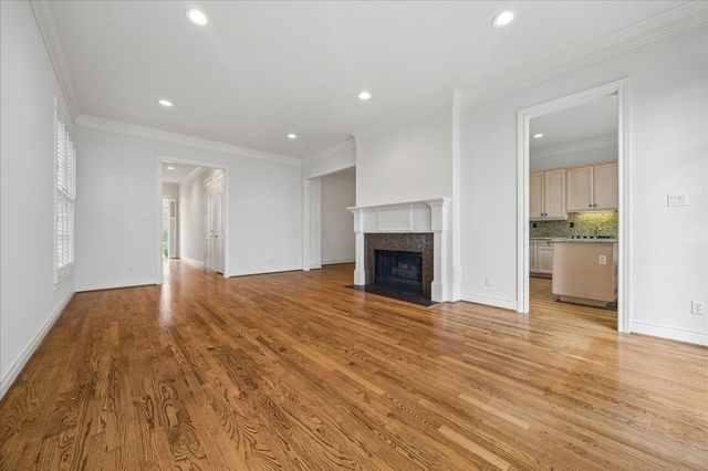 2211 Augusta Drive 25, Houston, TX 77057