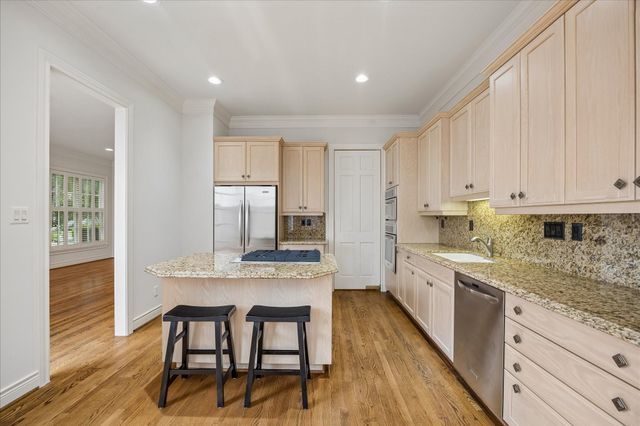 2211 Augusta Drive 25, Houston, TX 77057