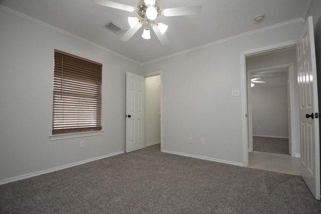 112 Glade Bridge Court, Dickinson, TX 77539