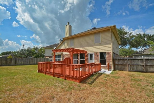 112 Glade Bridge Court, Dickinson, TX 77539
