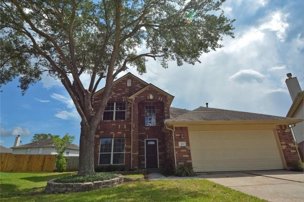 112 Glade Bridge Court, Dickinson, TX 77539