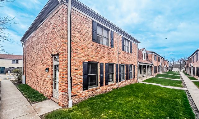 1744 Bristol Walk 1744, Hoffman Estates, IL 60169